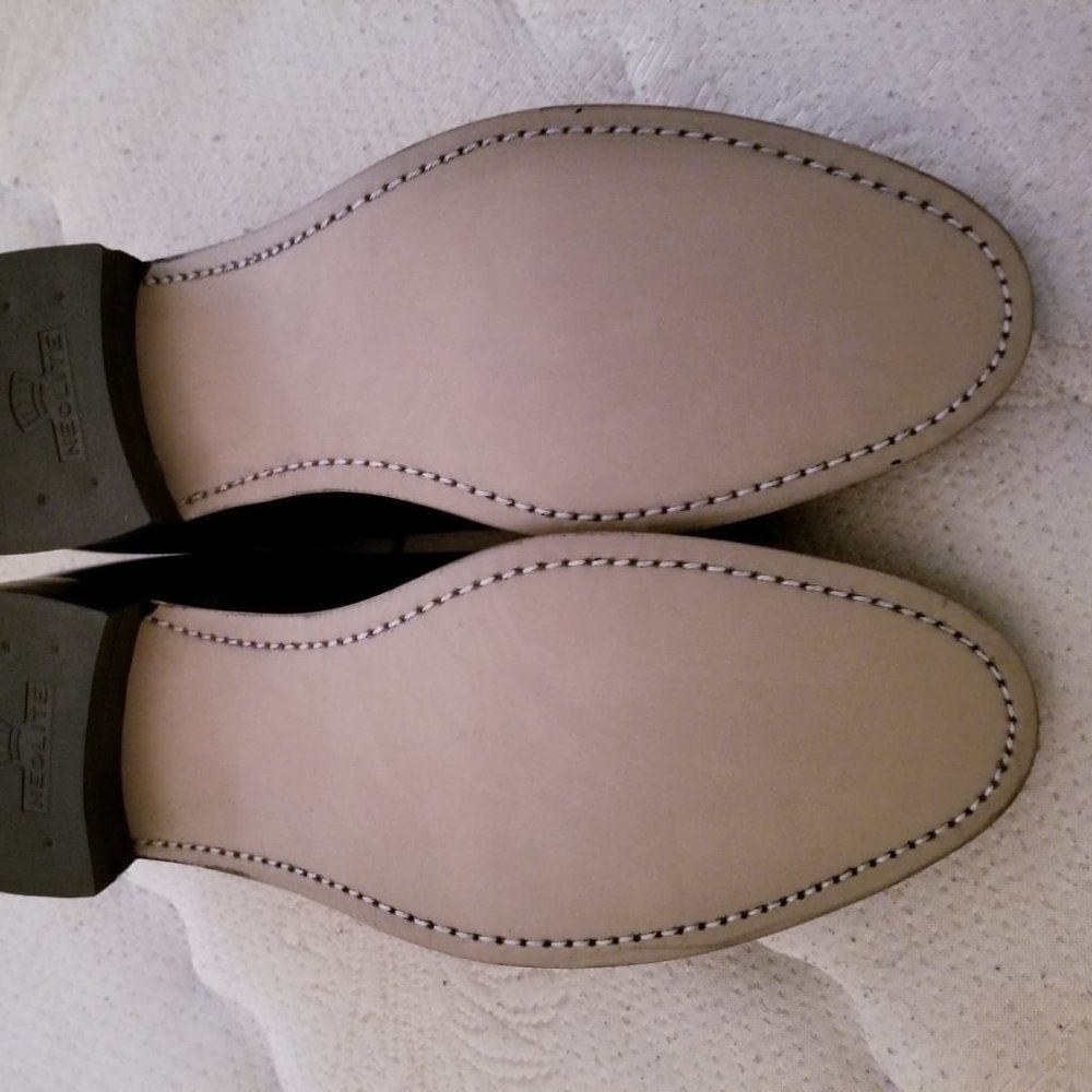 Shoes - Picture 6 of 8